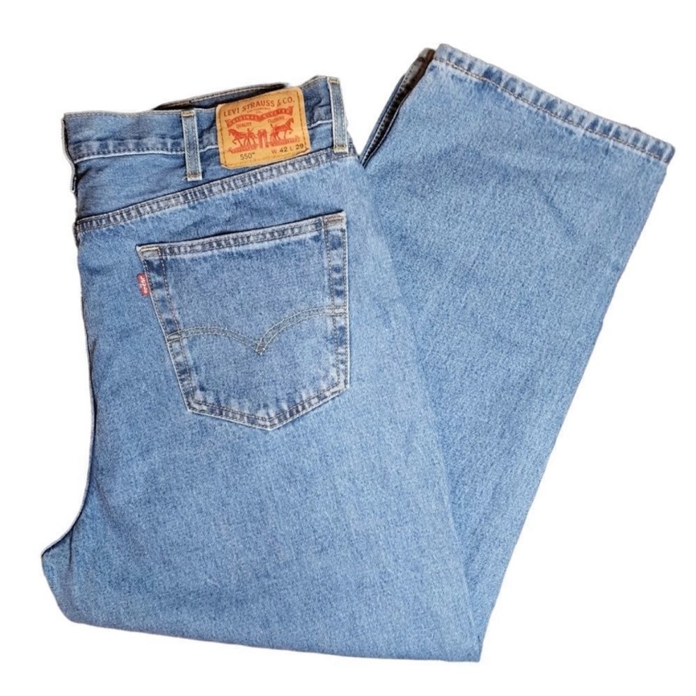 Levi’s 550 Men’s Relaxed Jeans Size 42 x 29 Medium Wash